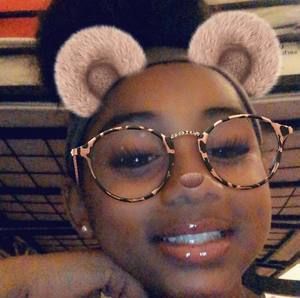 Meet your Posher, Caramia